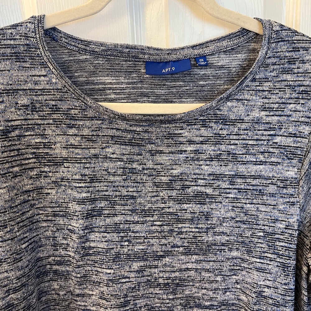APT 9 Blue & White Lightweight Sweater Knit Top Sz 0X